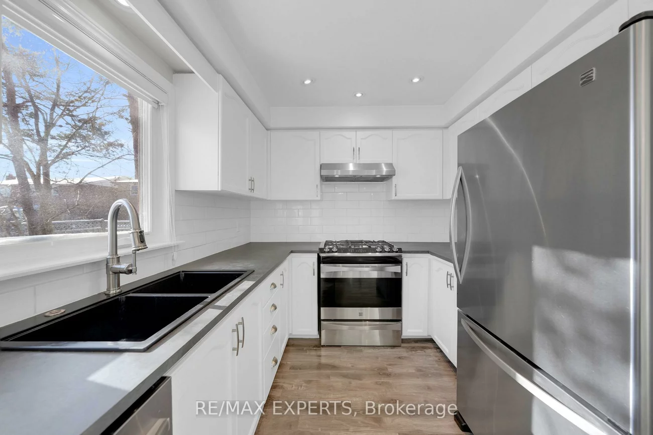 11, De Rose, Bolton West, Caledon