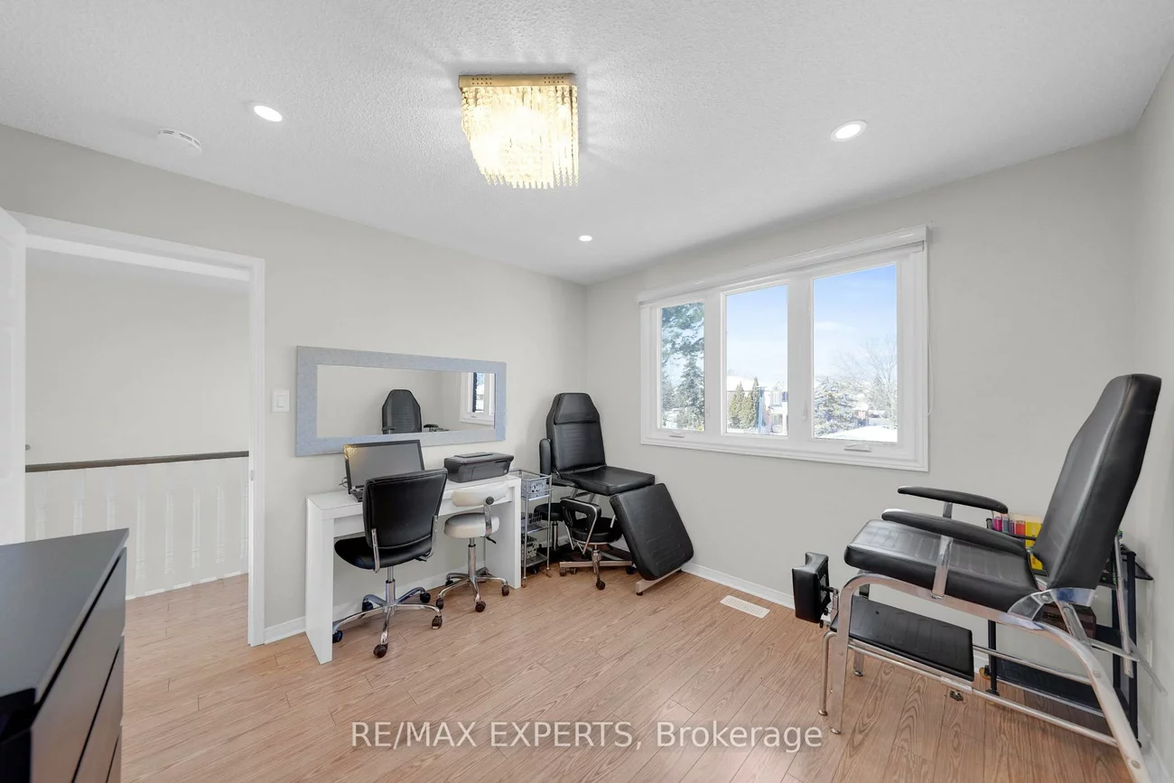 11, De Rose, Bolton West, Caledon