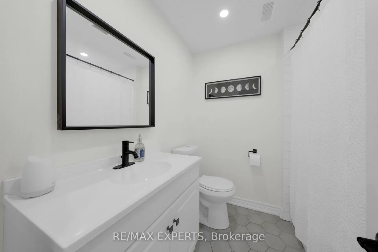 11, De Rose, Bolton West, Caledon