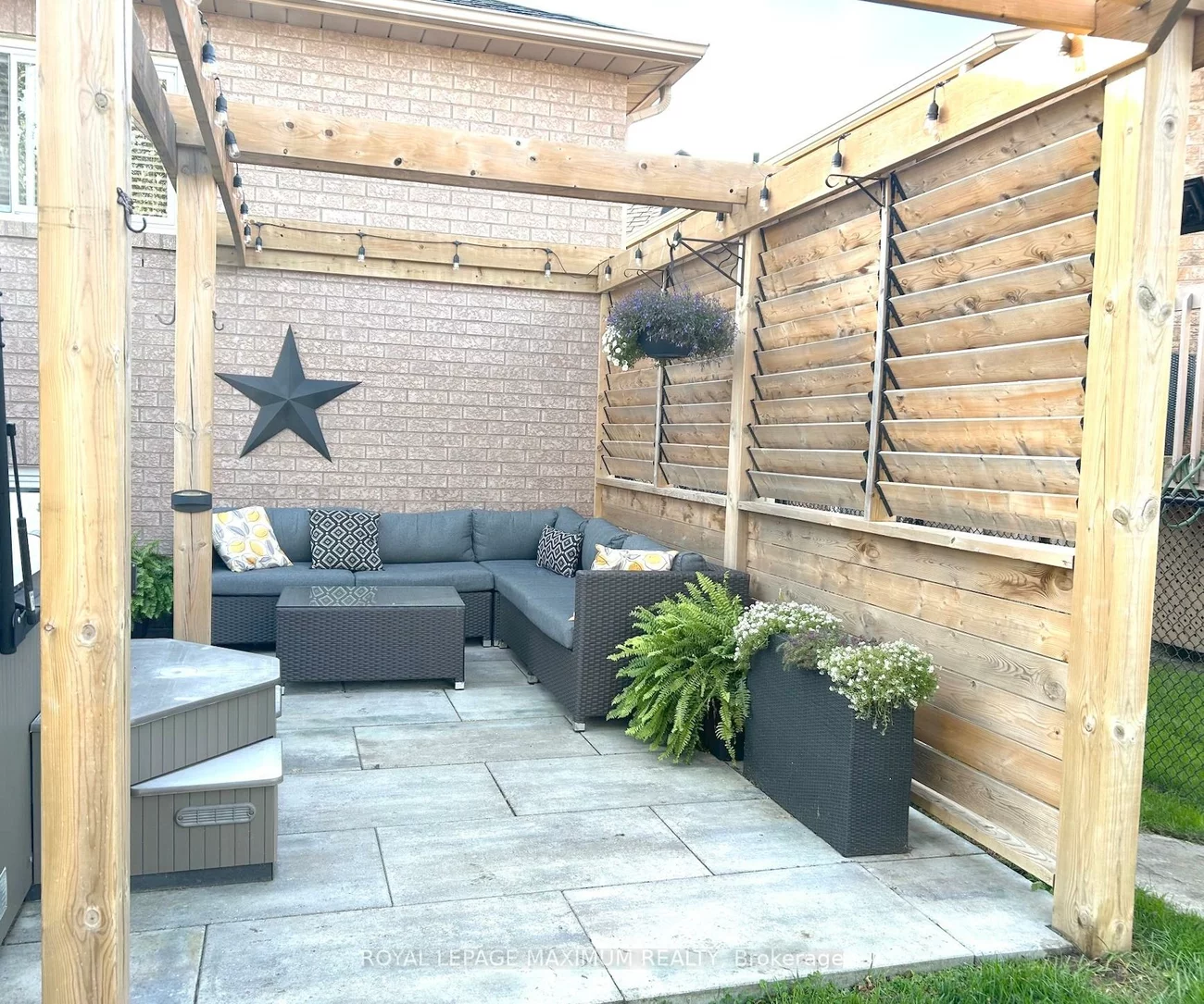 57, Royalton, Bolton East, Caledon