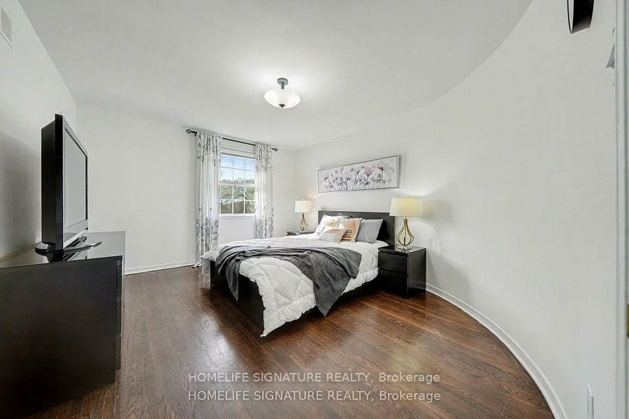 28, Walton, Palgrave, Caledon