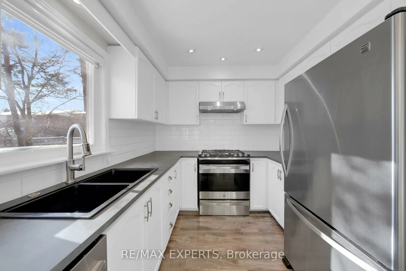 11, De Rose, Bolton West, Caledon