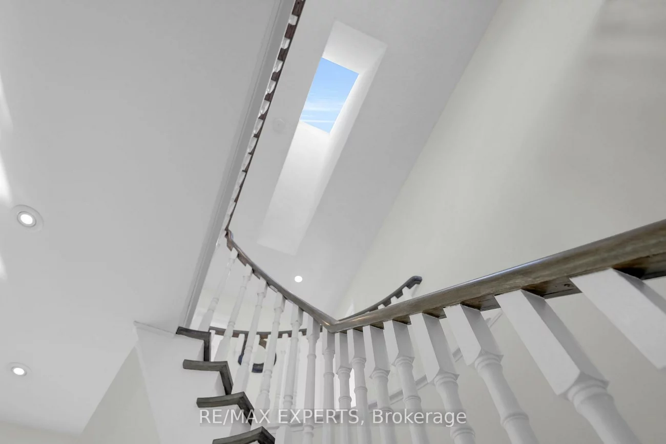 11, De Rose, Bolton West, Caledon