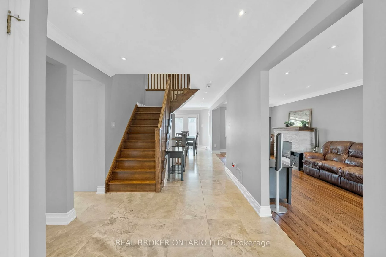 11, Fountainbridge, Bolton East, Caledon