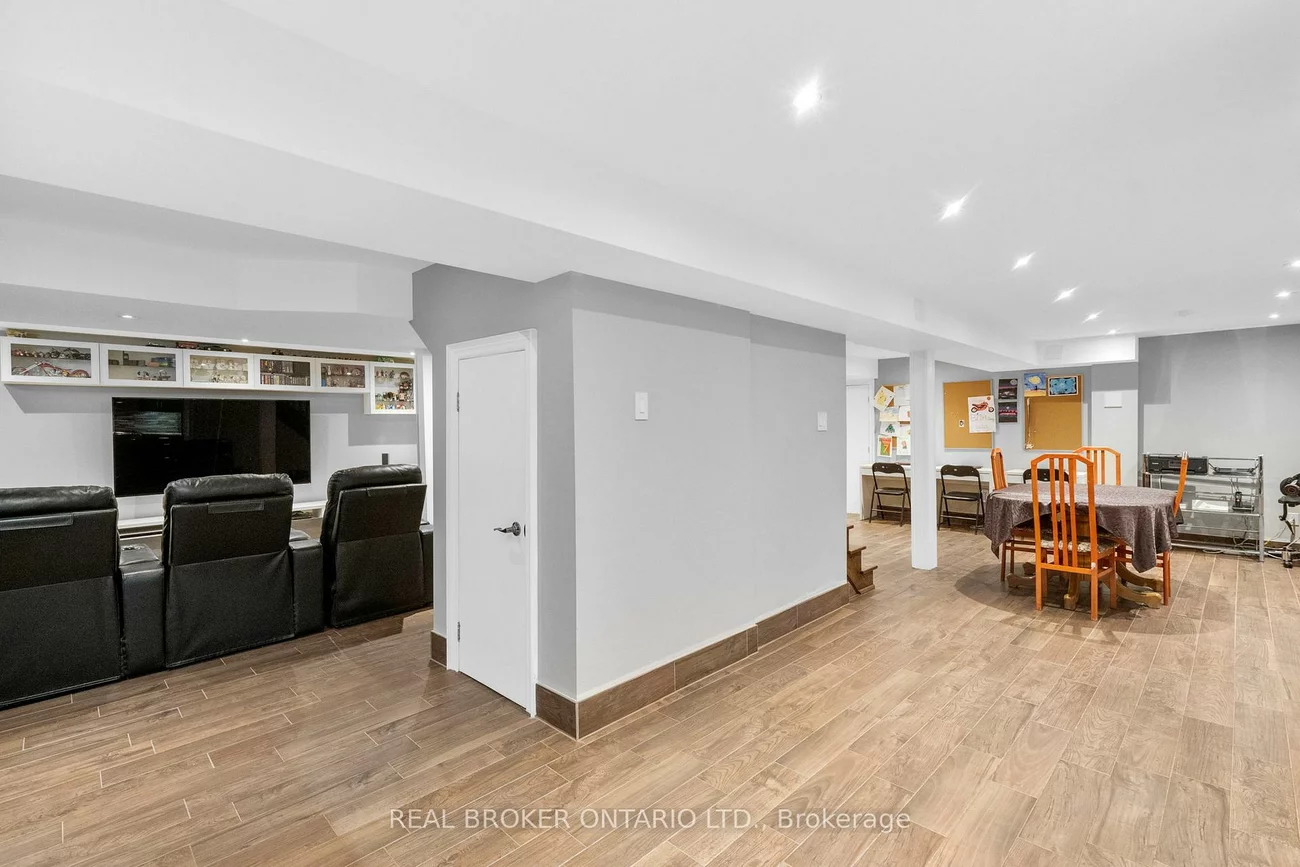 11, Fountainbridge, Bolton East, Caledon