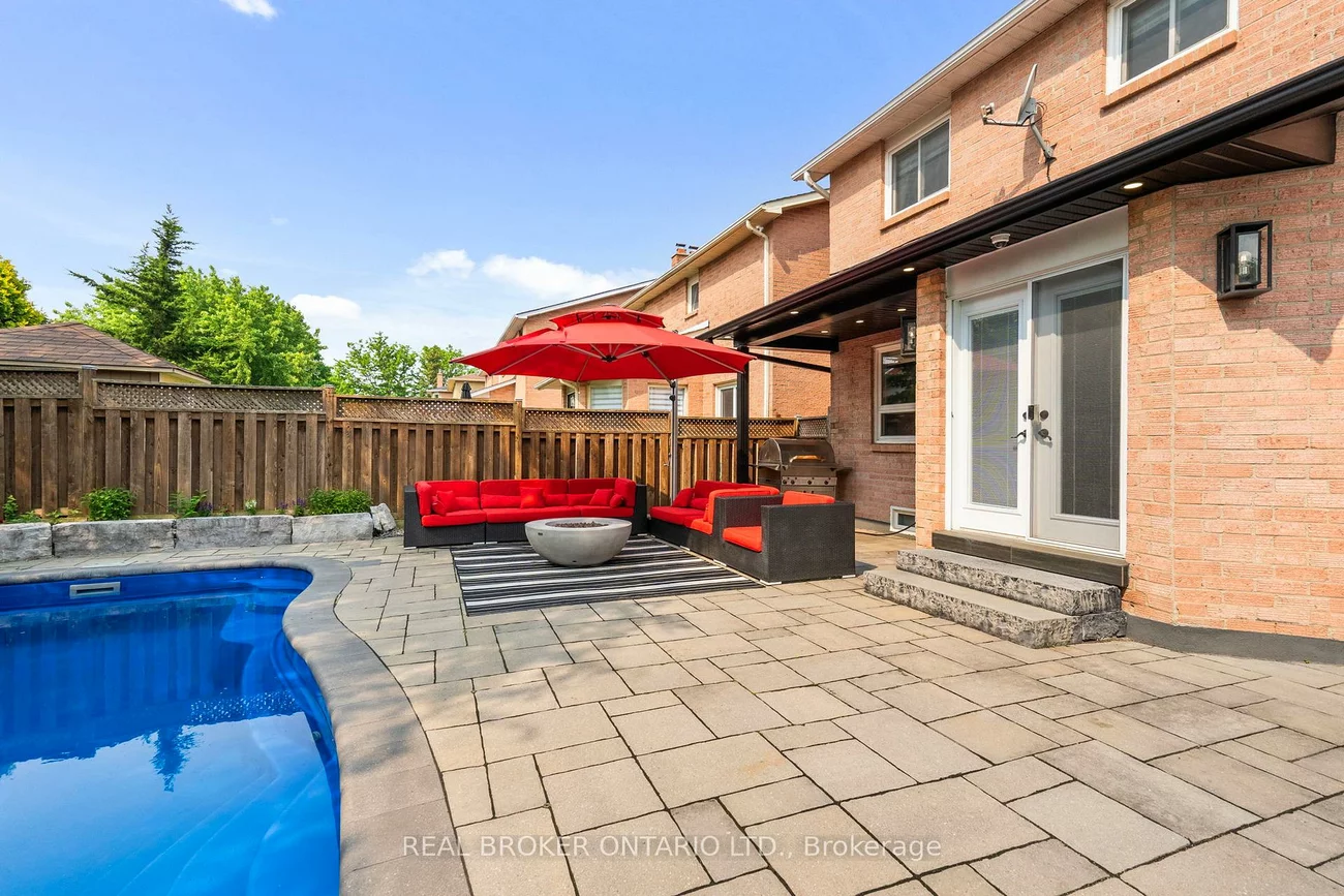 11, Fountainbridge, Bolton East, Caledon