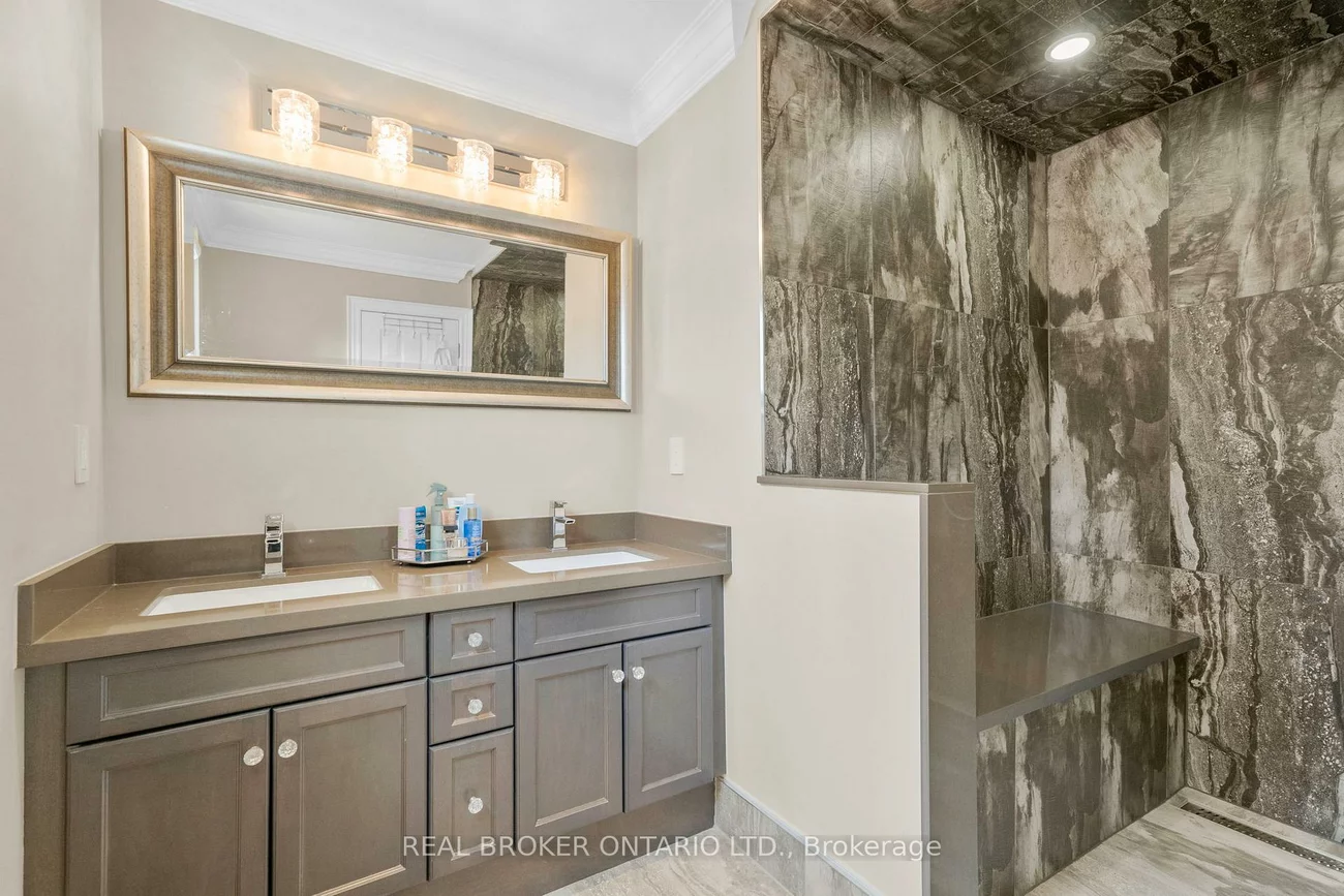 11, Fountainbridge, Bolton East, Caledon