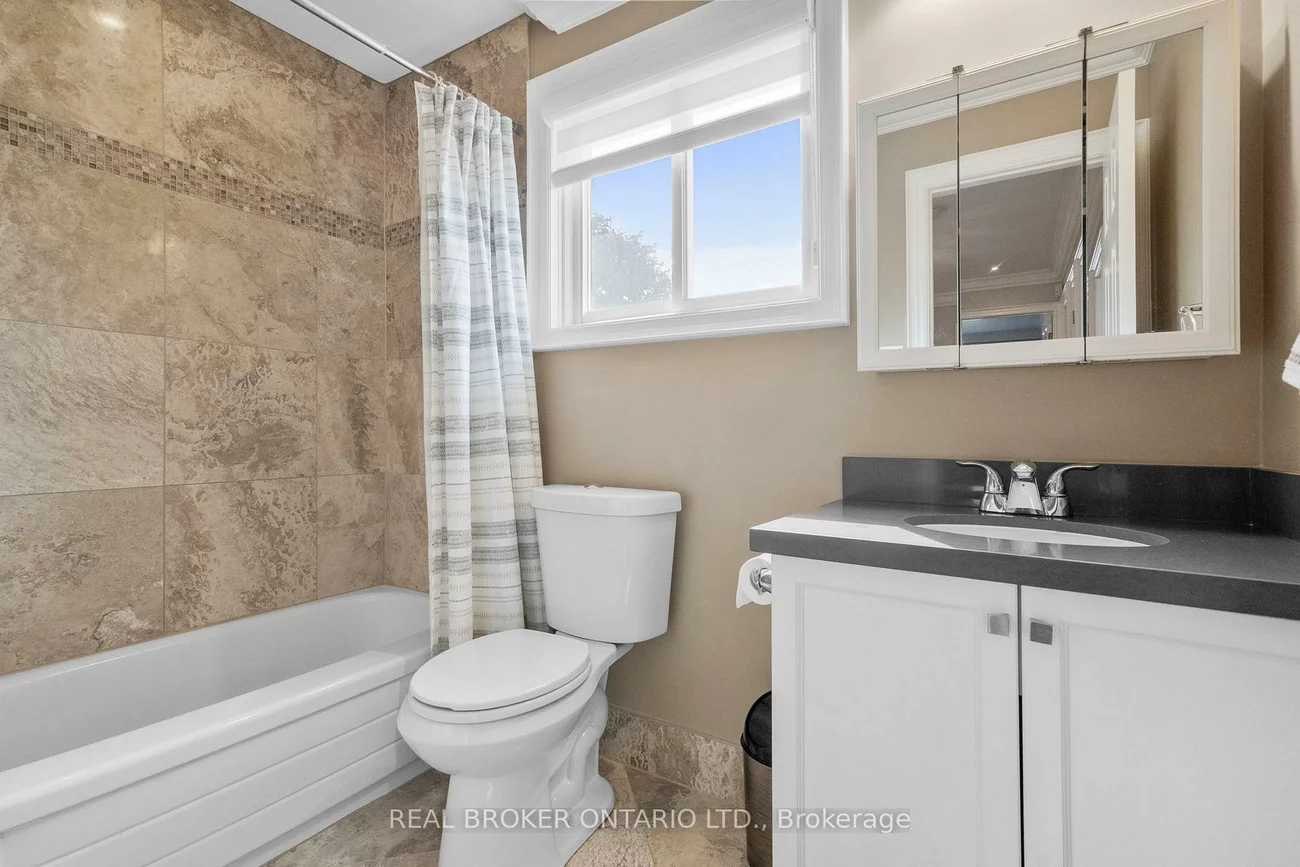 11, Fountainbridge, Bolton East, Caledon