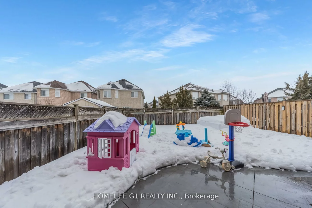 53, Humbershed, Bolton West, Caledon