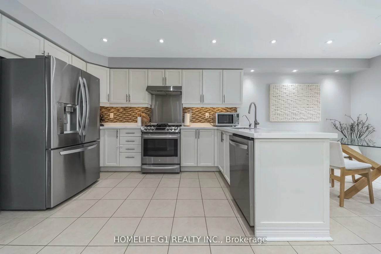 53, Humbershed, Bolton West, Caledon