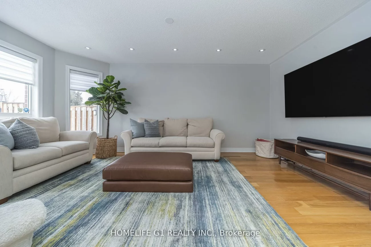 53, Humbershed, Bolton West, Caledon