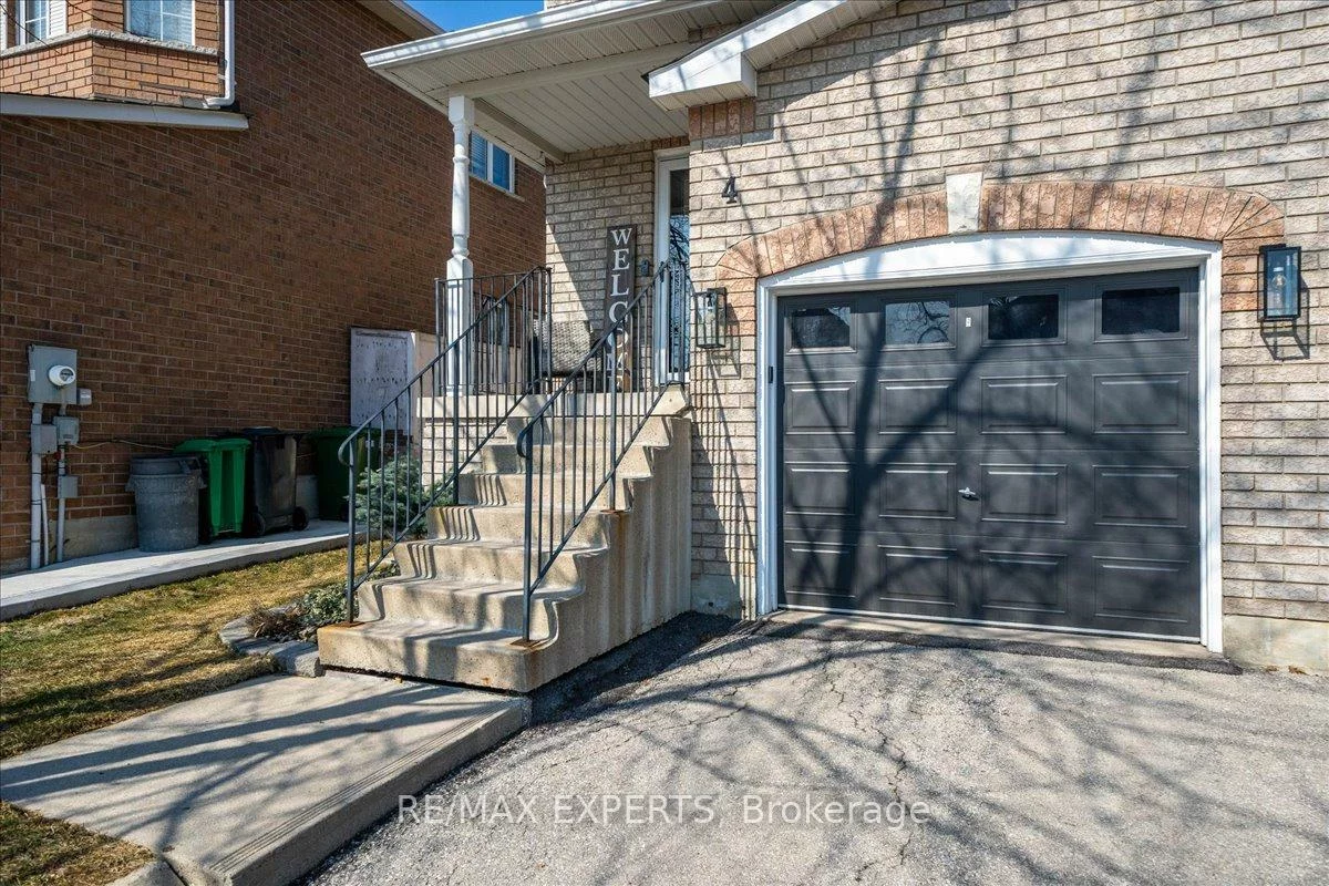 4, Knoll Haven, Bolton North, Caledon