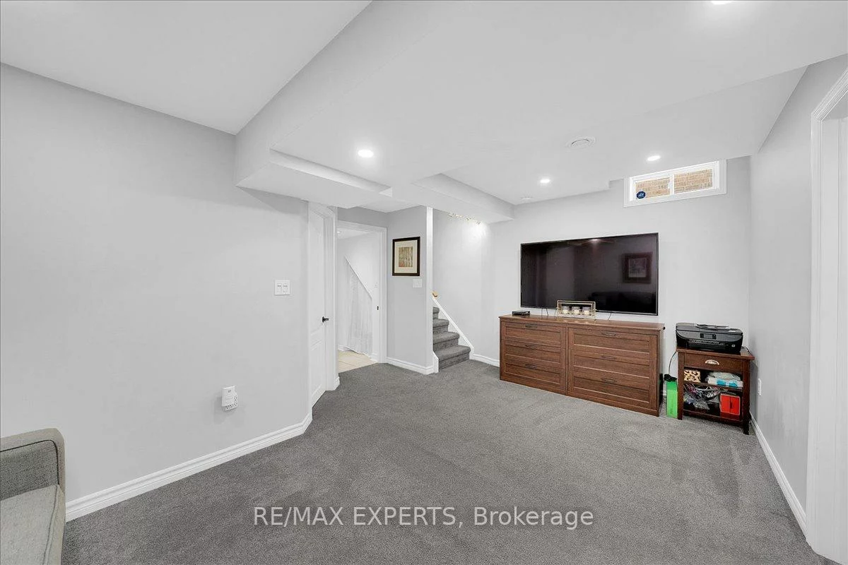 4, Knoll Haven, Bolton North, Caledon