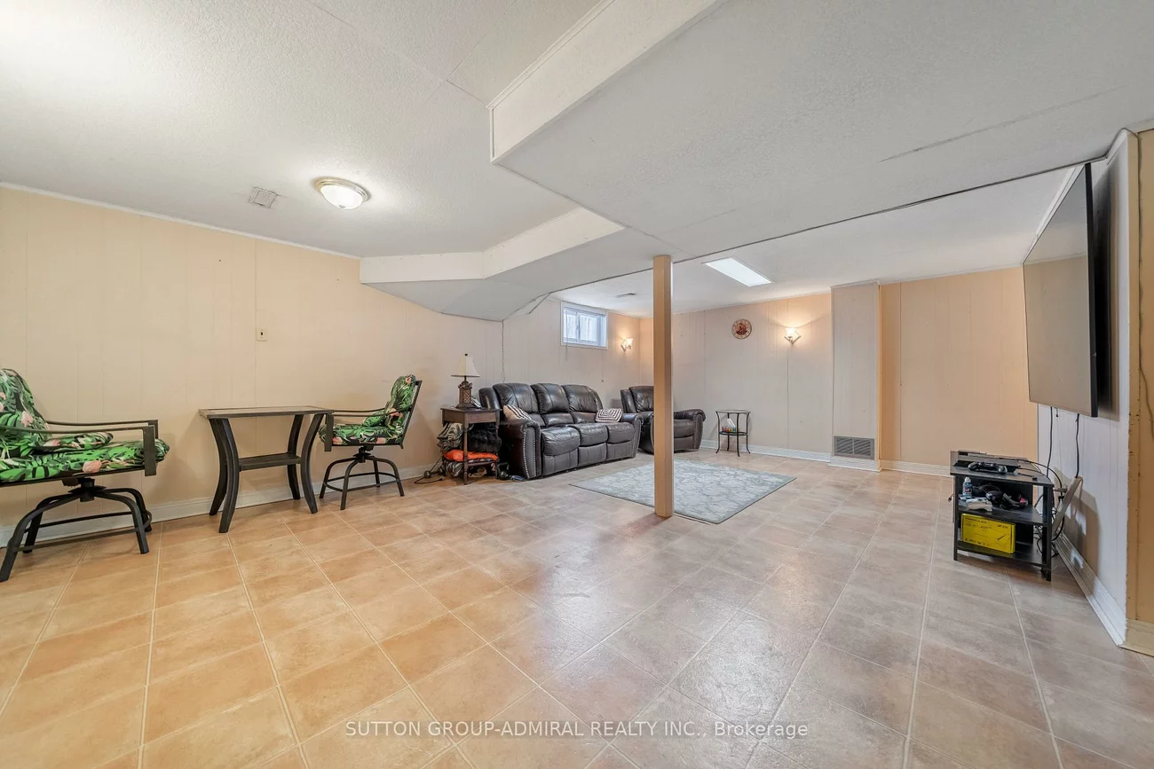 195, Ridge, Bolton West, Caledon