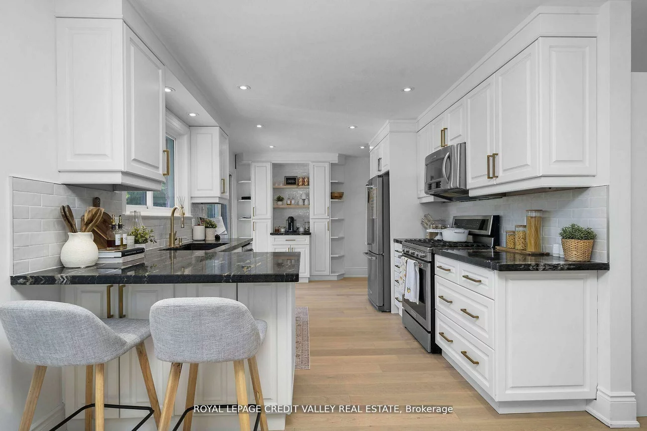 47, Larry, Caledon East, Caledon