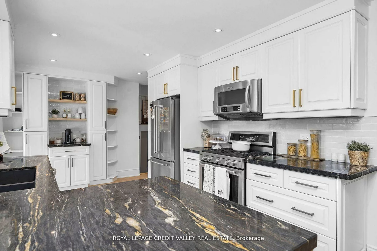 47, Larry, Caledon East, Caledon