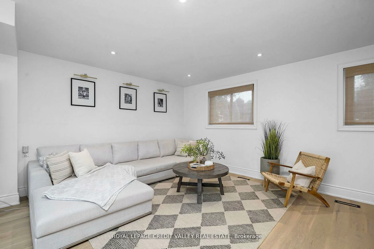 47, Larry, Caledon East, Caledon