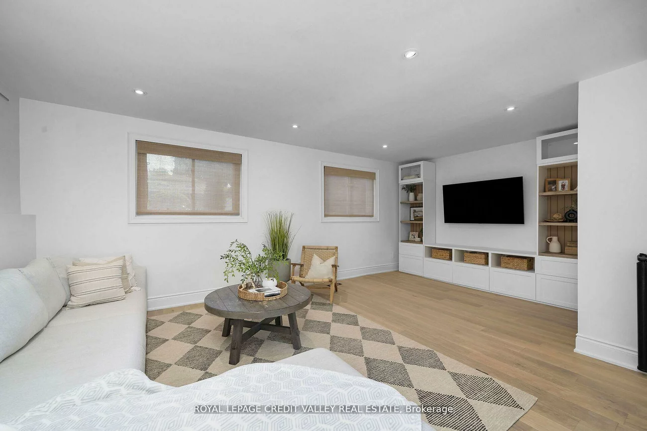 47, Larry, Caledon East, Caledon