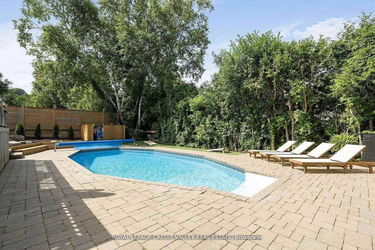 47, Larry, Caledon East, Caledon