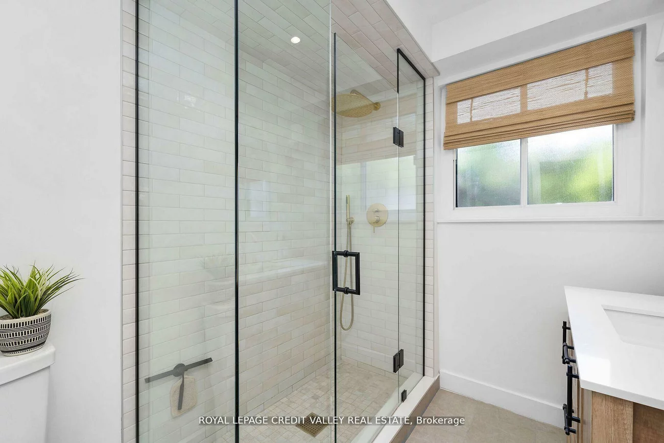 47, Larry, Caledon East, Caledon