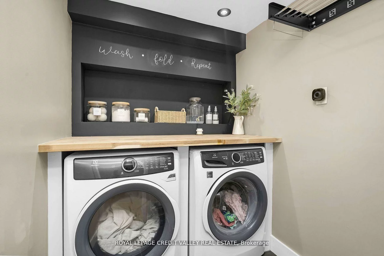 47, Larry, Caledon East, Caledon