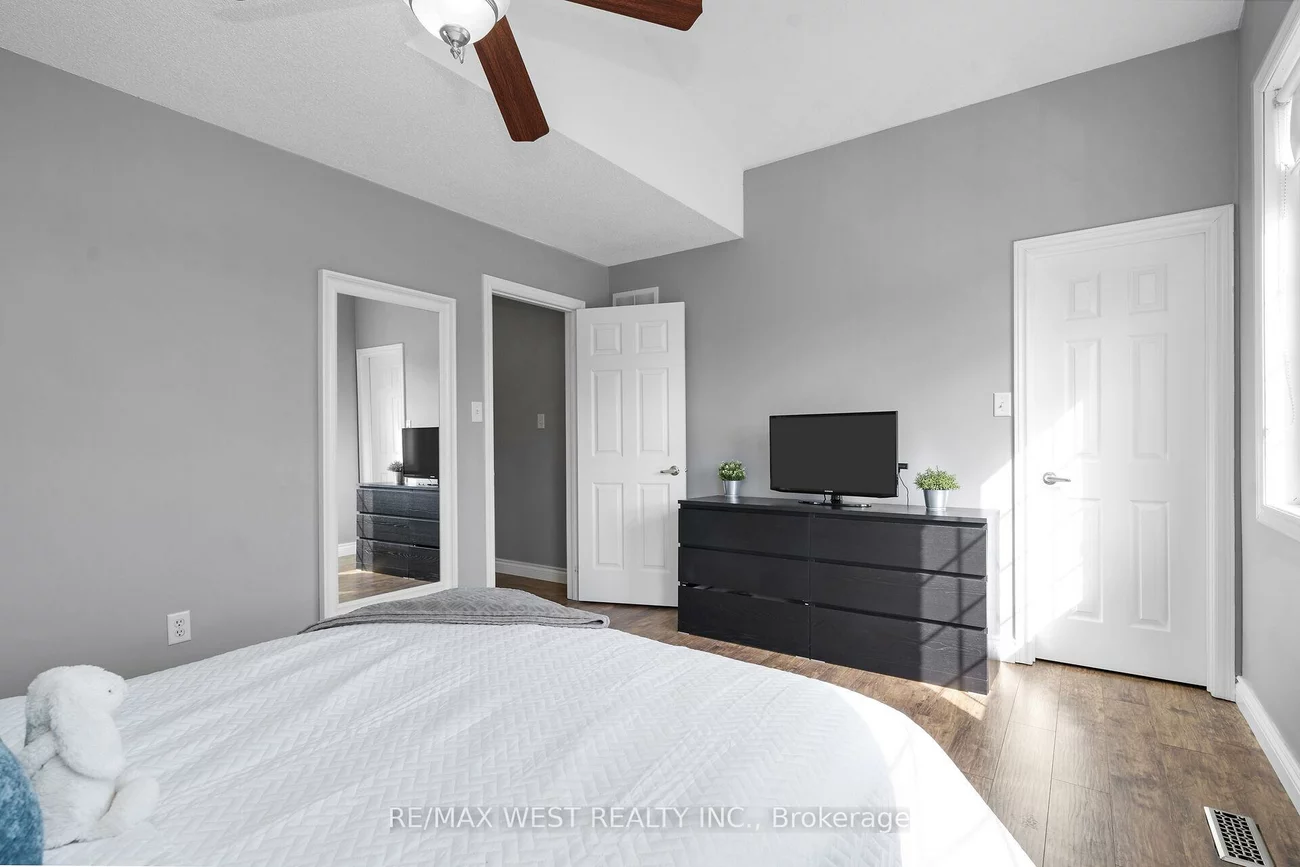 99, Gray Park, Bolton West, Caledon