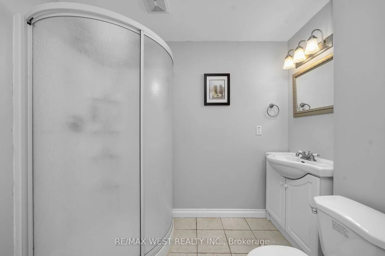 99, Gray Park, Bolton West, Caledon