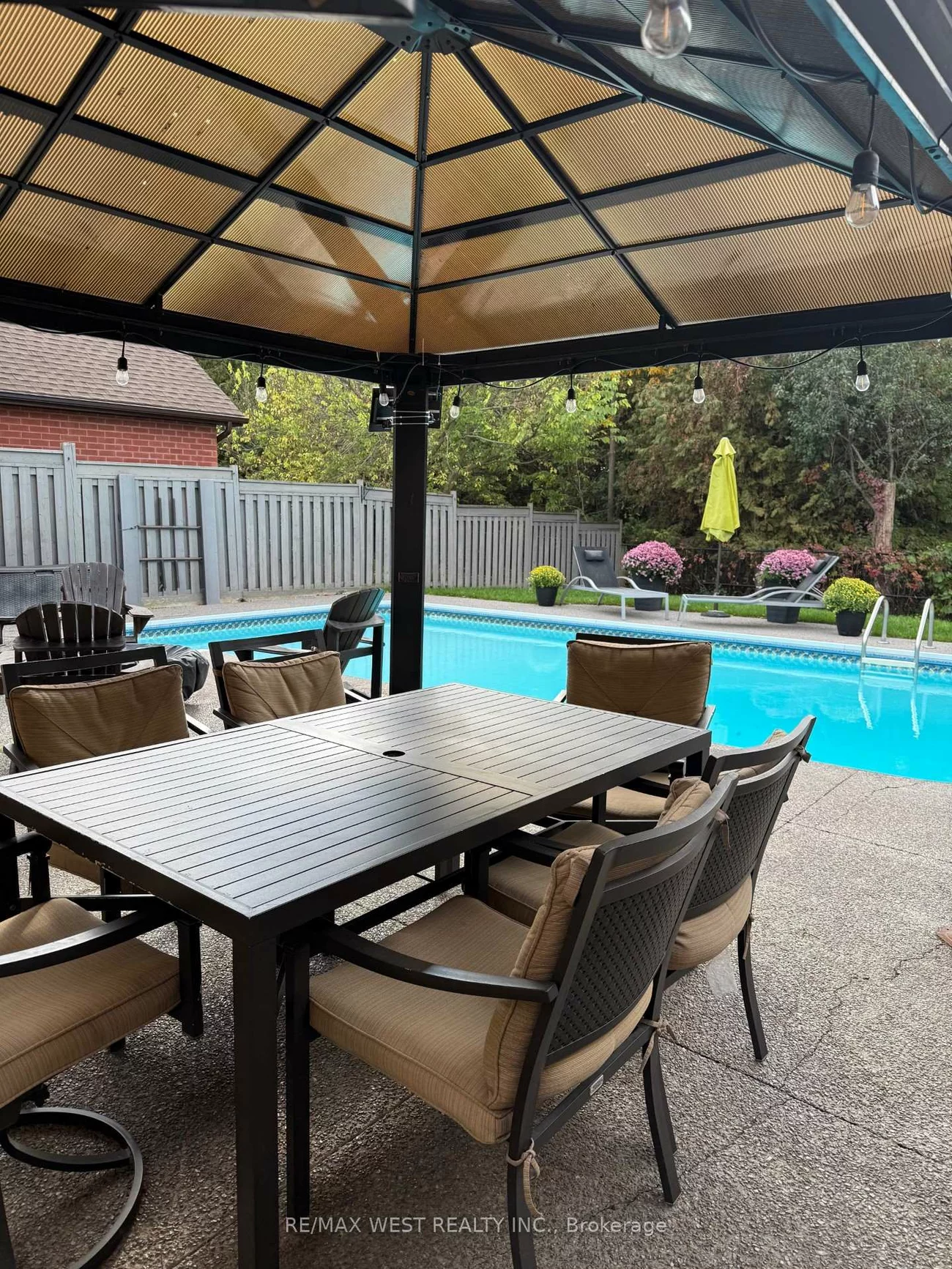 99, Gray Park, Bolton West, Caledon