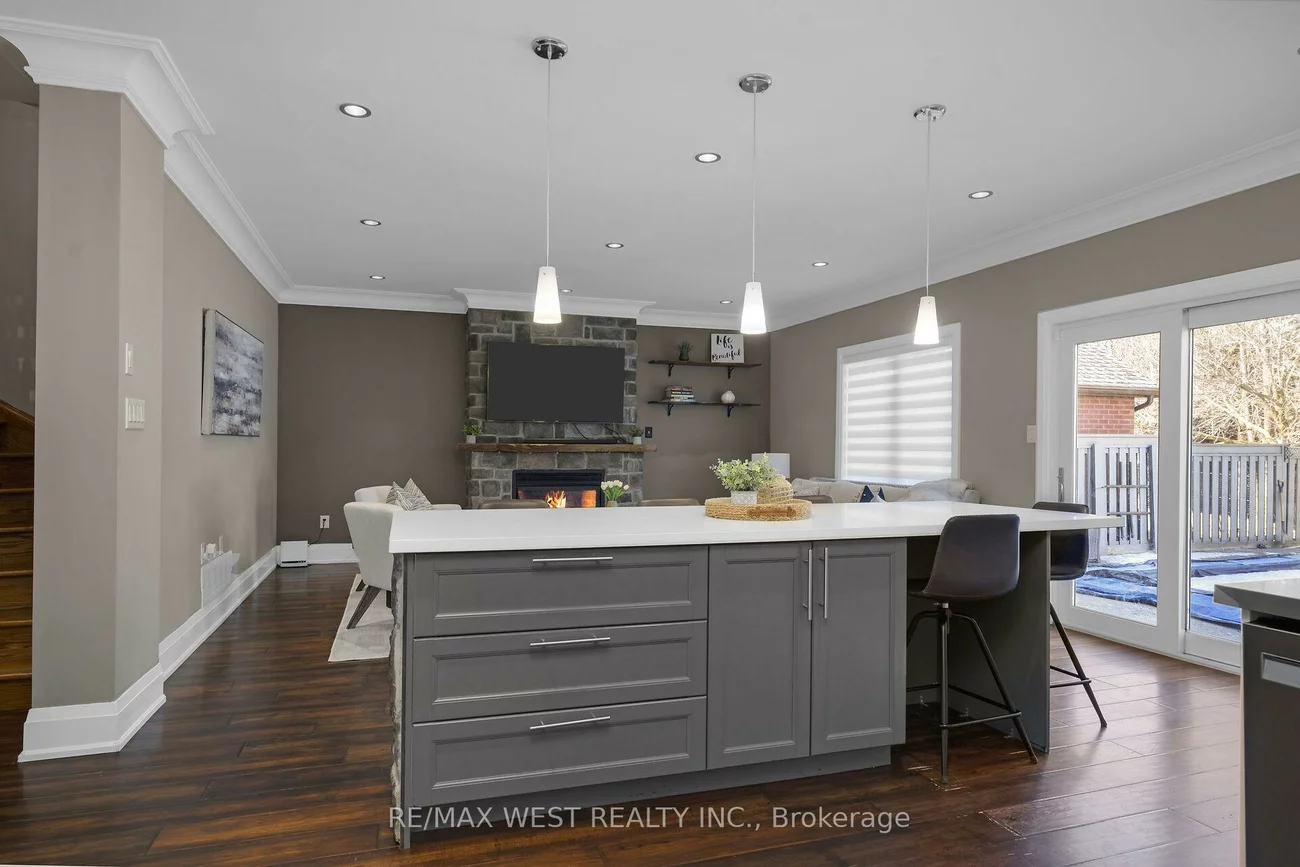 99, Gray Park, Bolton West, Caledon