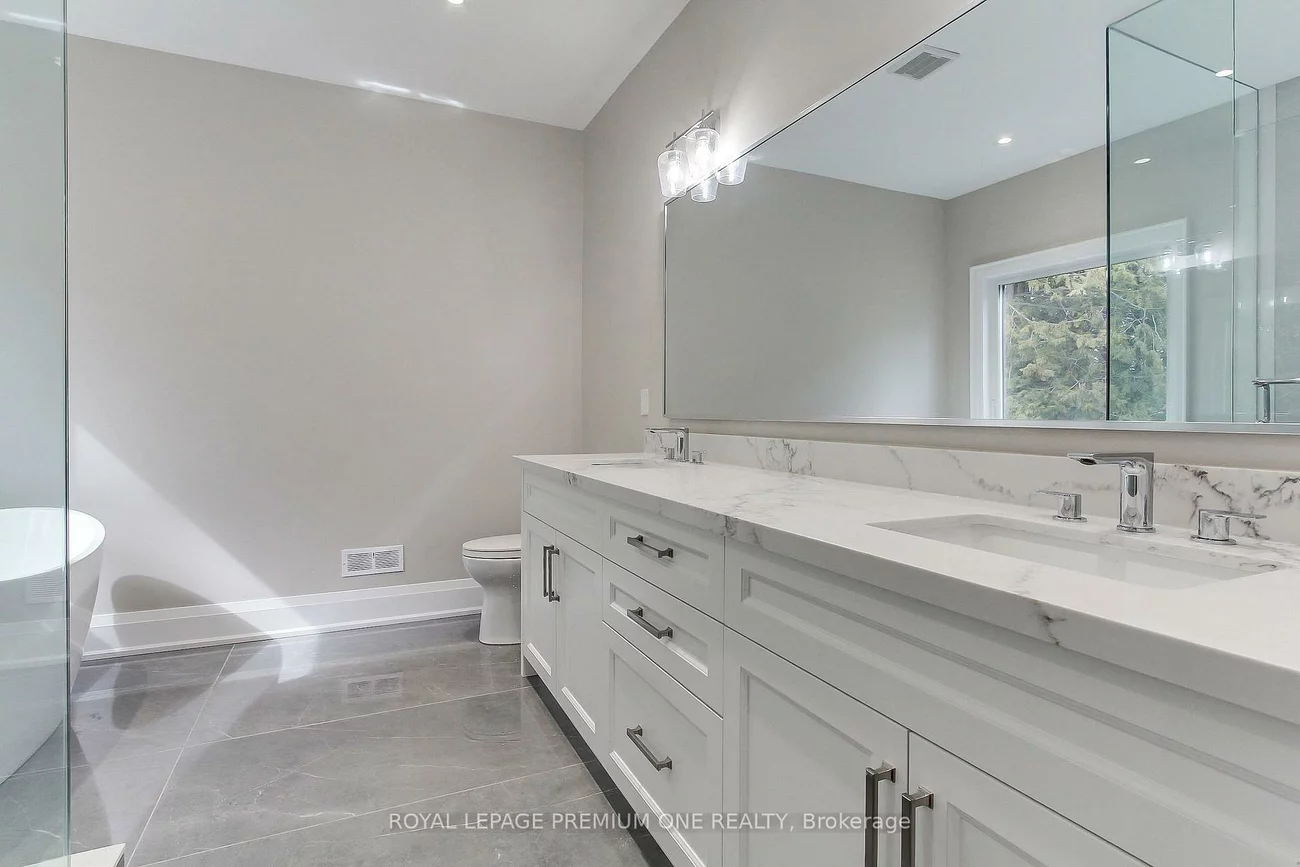 211, Pine, Palgrave, Caledon