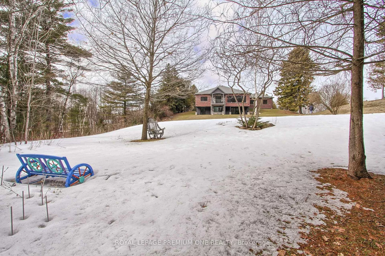 211, Pine, Palgrave, Caledon