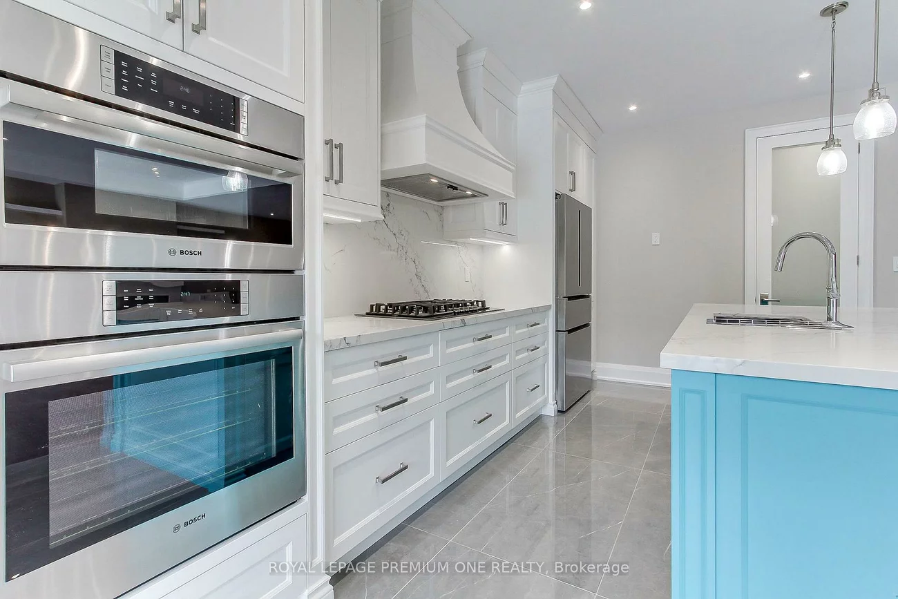 211, Pine, Palgrave, Caledon