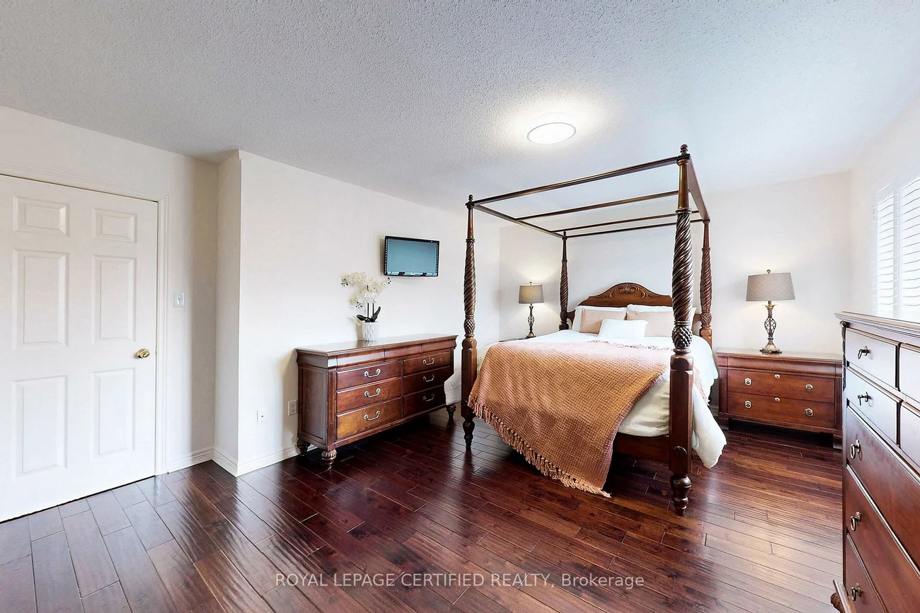 8, Grapevine, Bolton West, Caledon