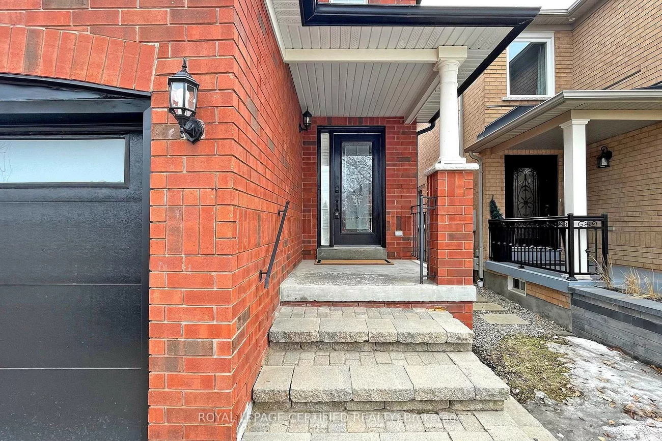 8, Grapevine, Bolton West, Caledon