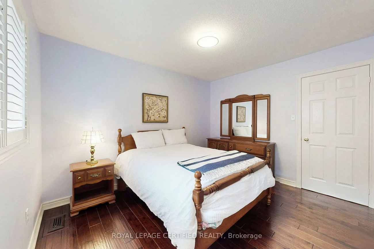 8, Grapevine, Bolton West, Caledon