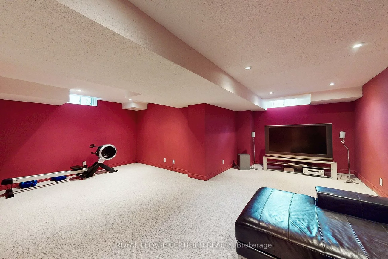 8, Grapevine, Bolton West, Caledon