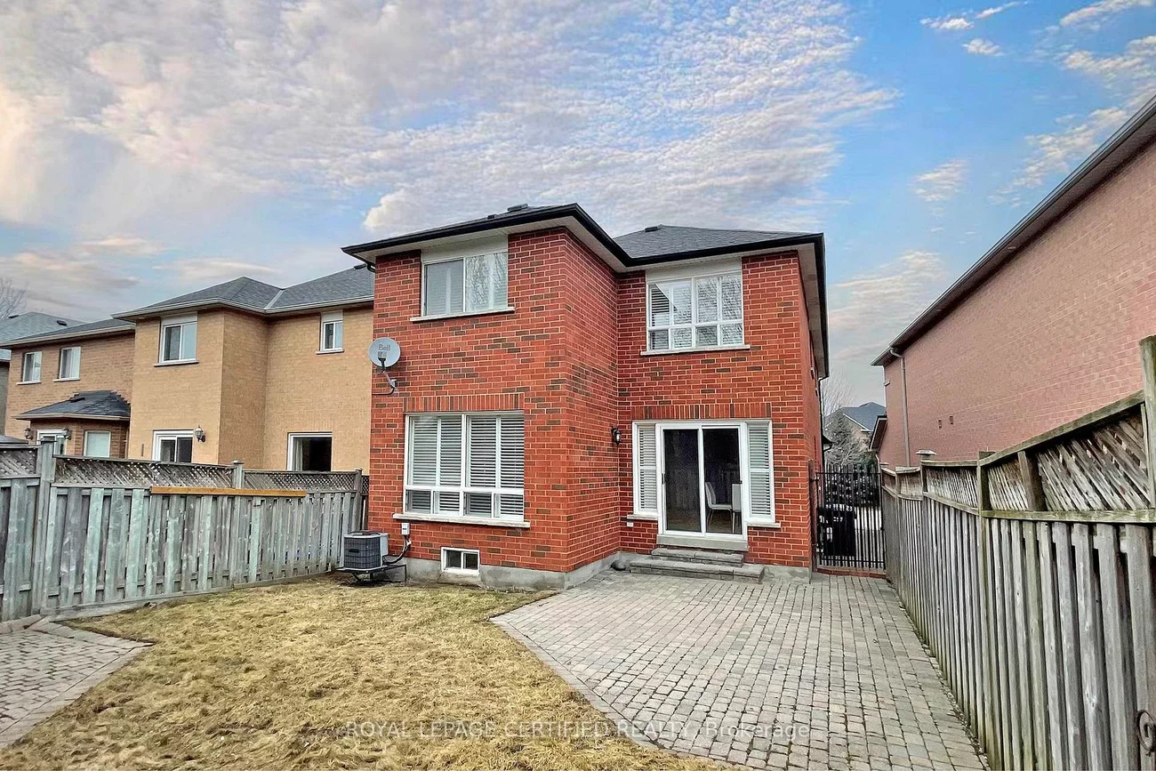 8, Grapevine, Bolton West, Caledon