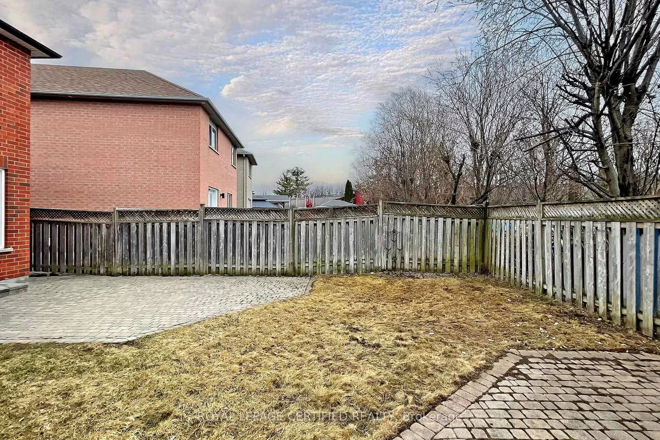 8, Grapevine, Bolton West, Caledon