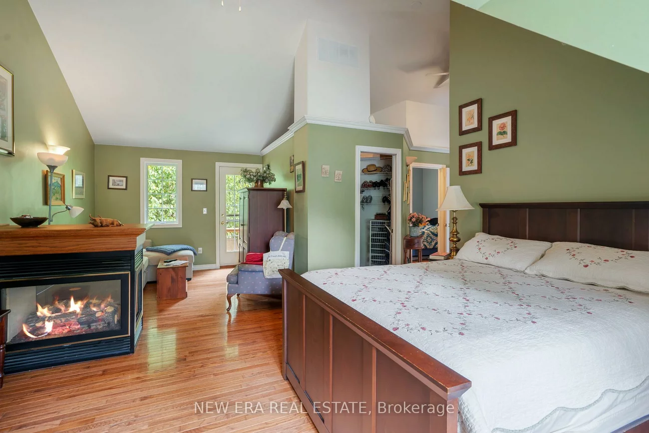 49, Credit, Cheltenham, Caledon