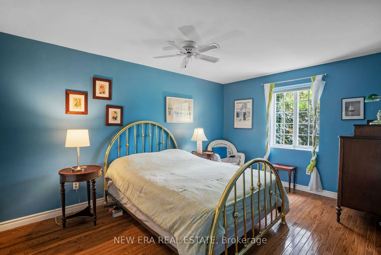 49, Credit, Cheltenham, Caledon