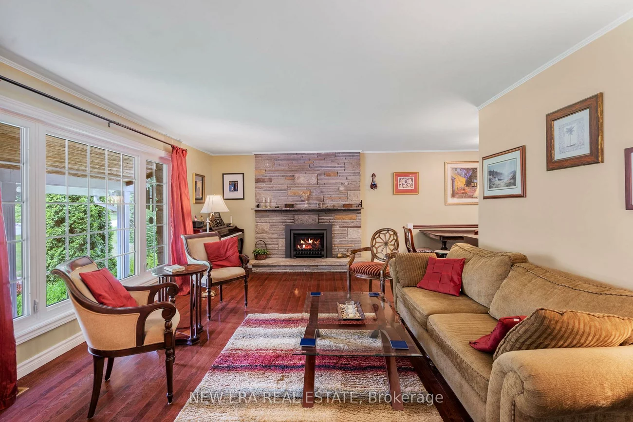 49, Credit, Cheltenham, Caledon