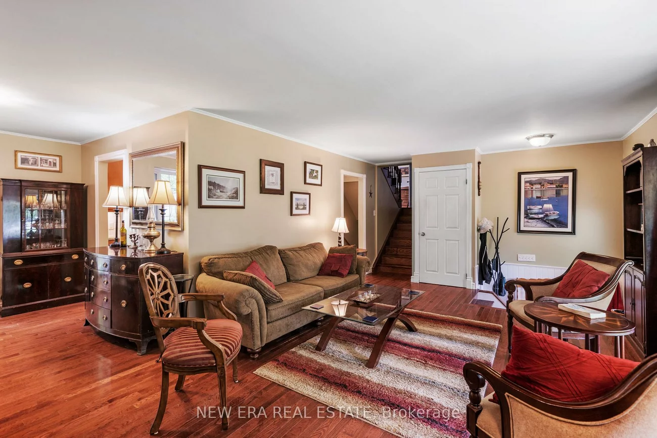 49, Credit, Cheltenham, Caledon