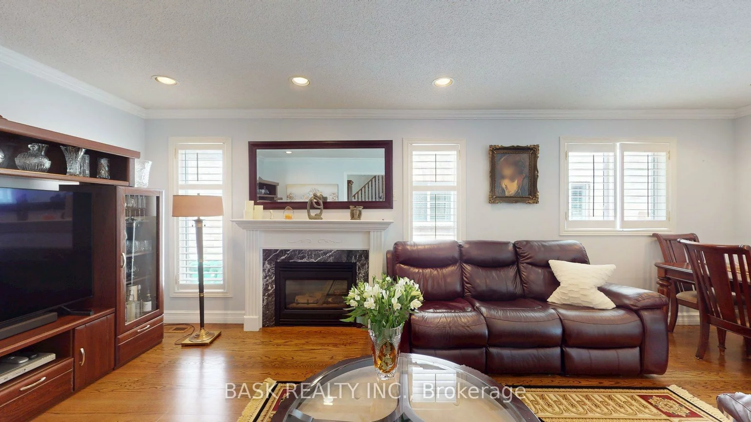 51, Harvest Moon, Bolton West, Caledon