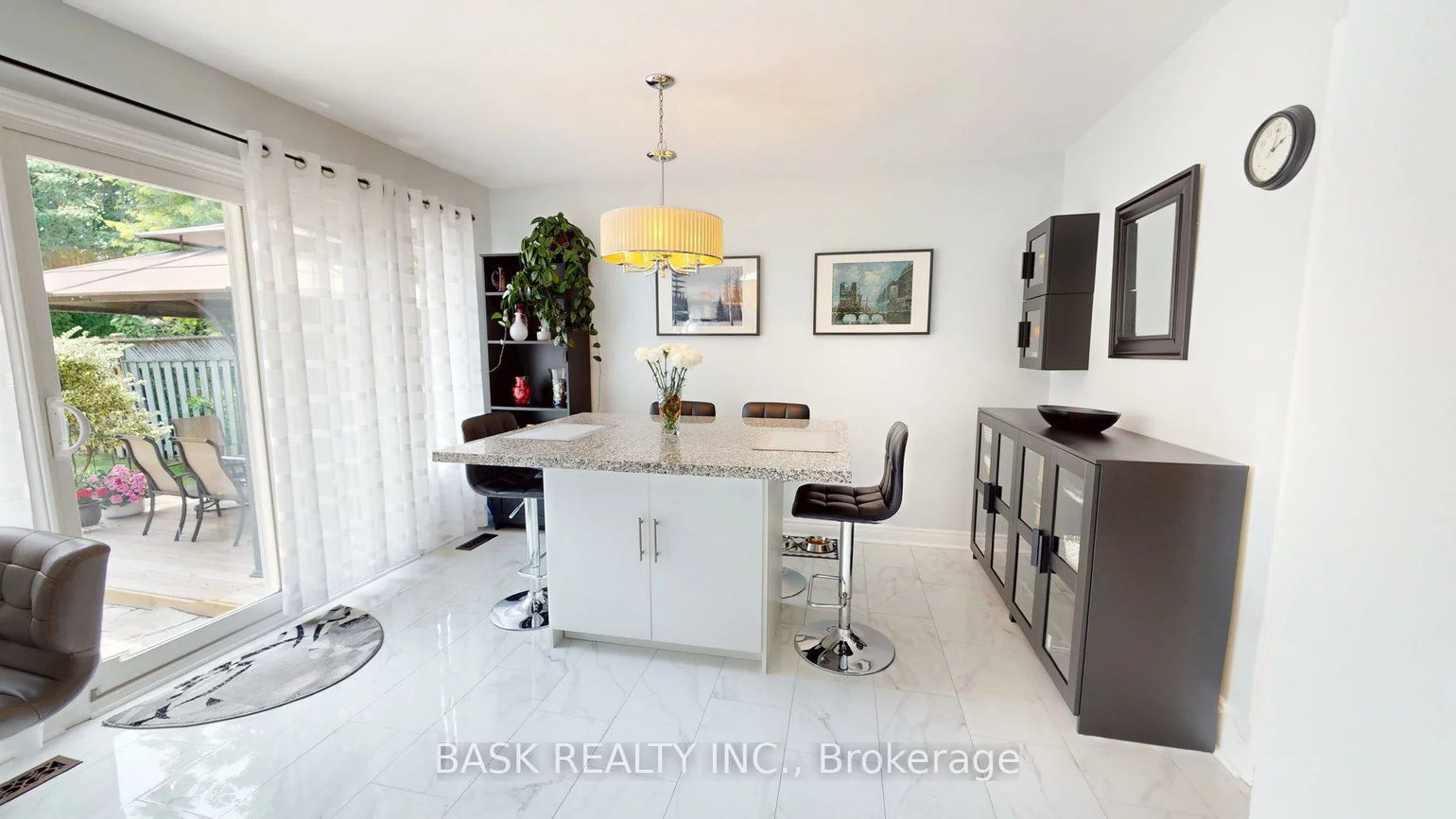 51, Harvest Moon, Bolton West, Caledon