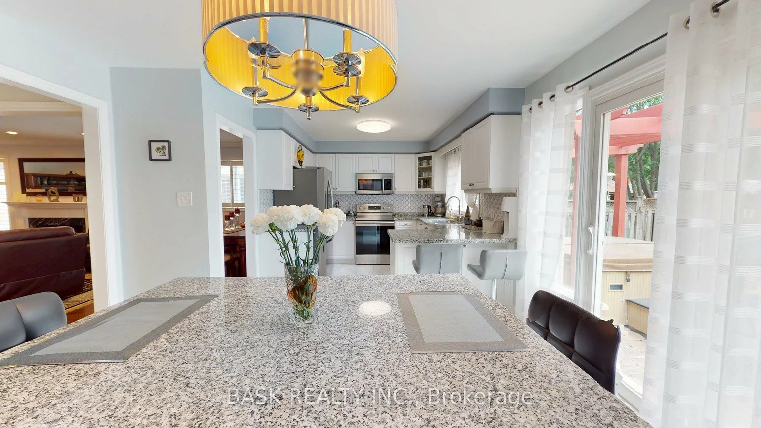 51, Harvest Moon, Bolton West, Caledon