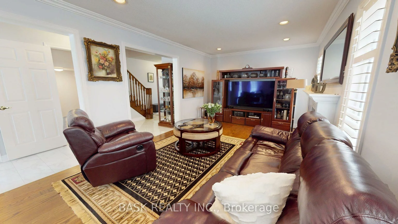 51, Harvest Moon, Bolton West, Caledon