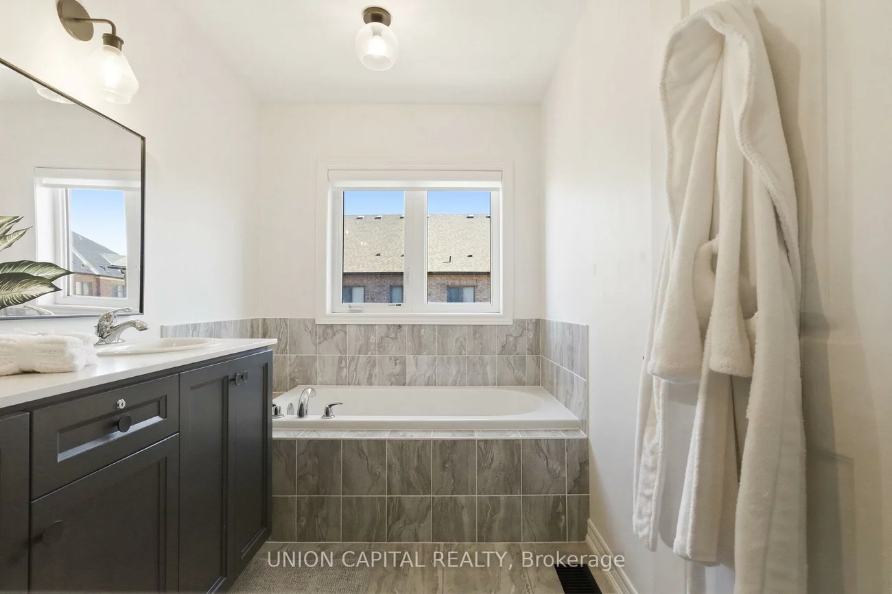 21, Morra, Bolton East, Caledon