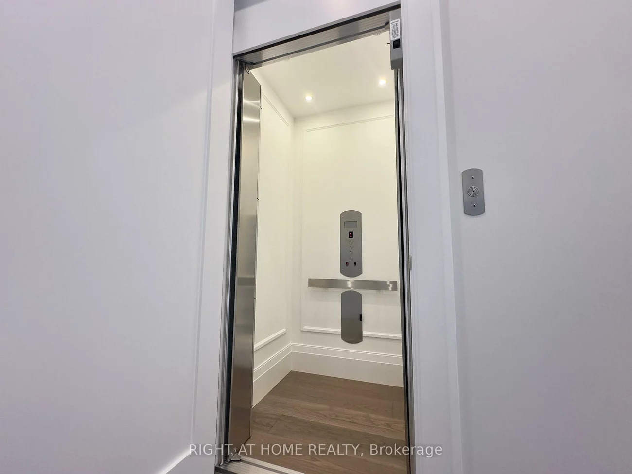 16158, Mount Pleasant, Palgrave, Caledon