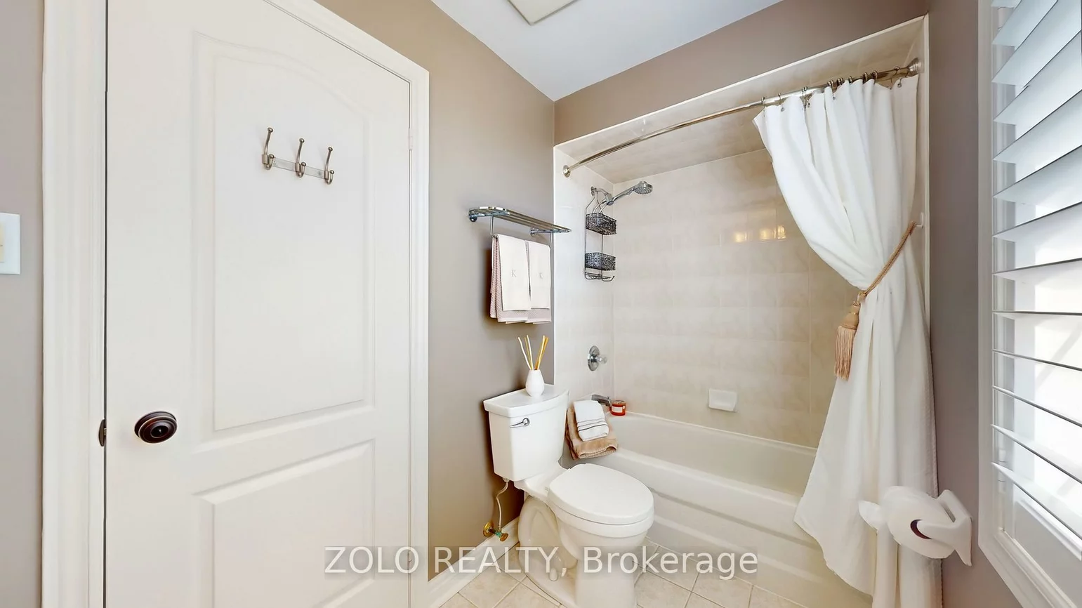 6, Massari, Caledon Village, Caledon