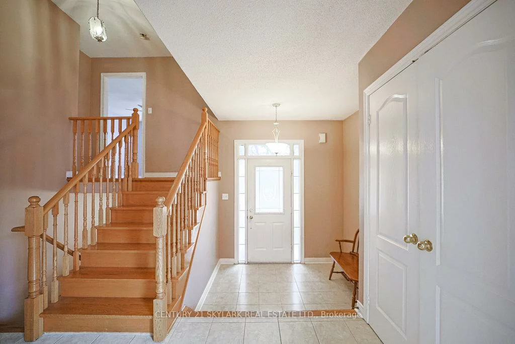 13, Paulette, Bolton East, Caledon